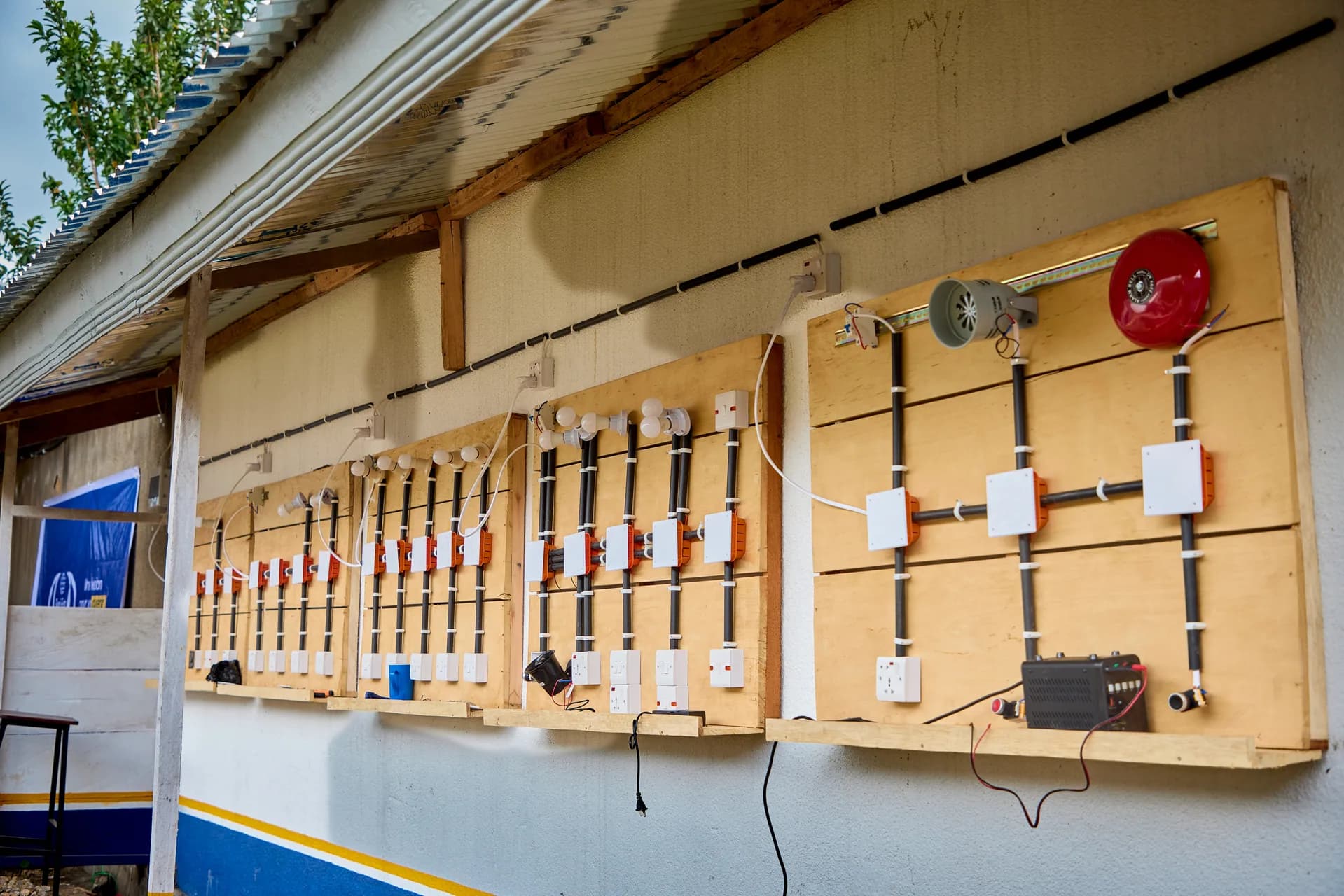 Modern Technology — 1re primaire : Électricité et électronique