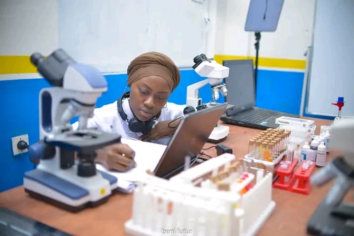Programme du Laboratoire des sciences de la vie et de la Terre
